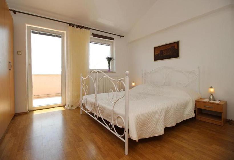 Apartments Ivona 6
