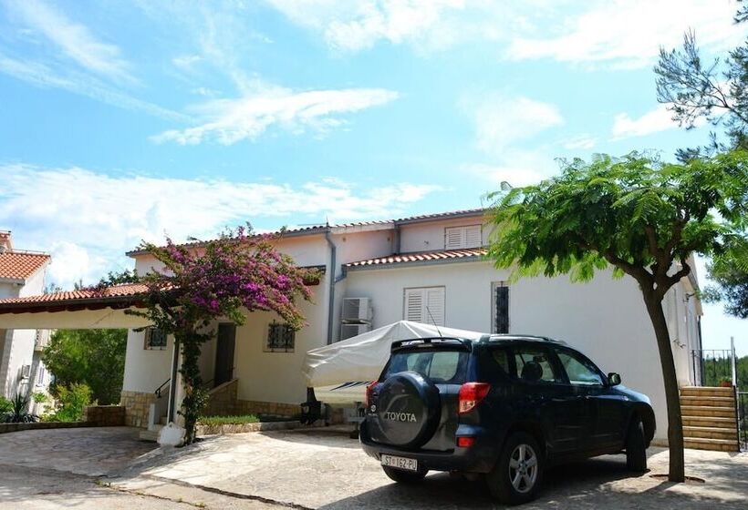 Bay House Rosohotnica