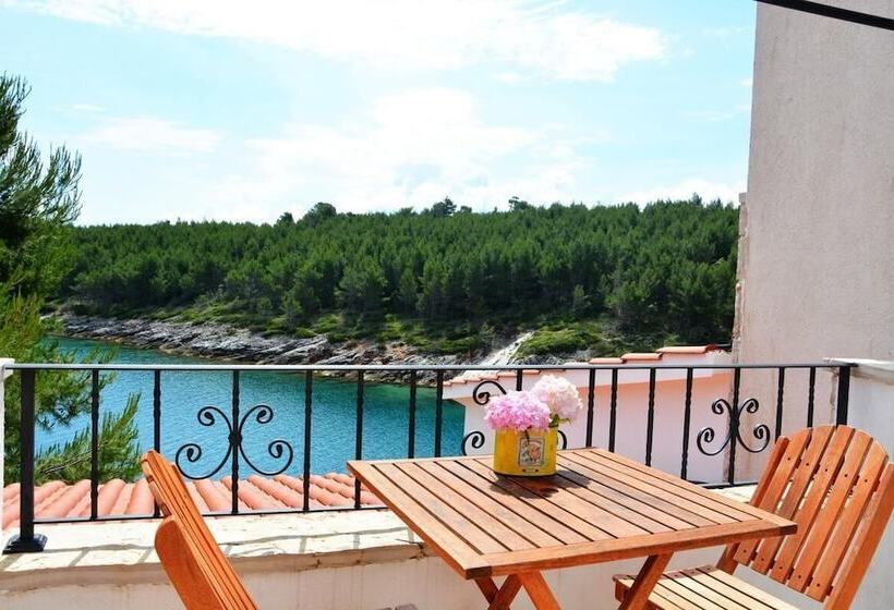 Bay House Rosohotnica