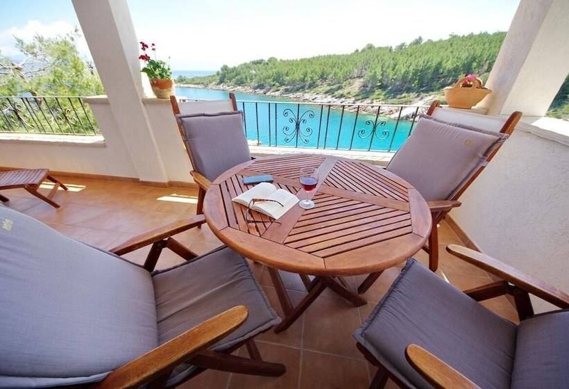 Bay House Rosohotnica