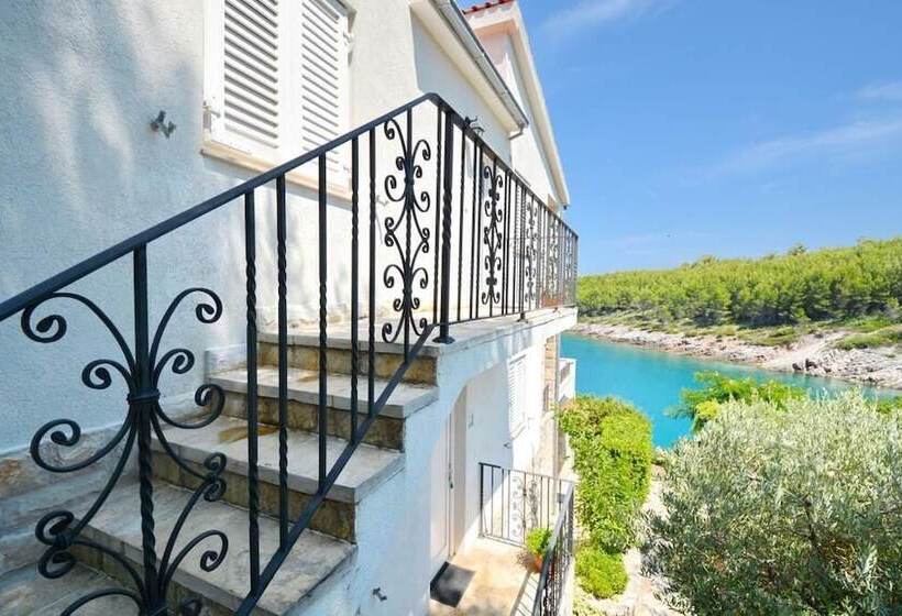 Bay House Rosohotnica