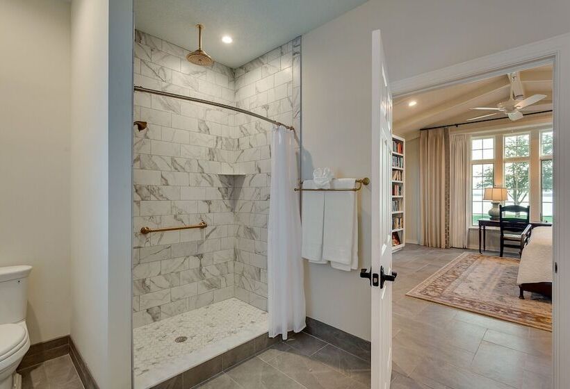 مبيت وإفطار Azaleana Manor