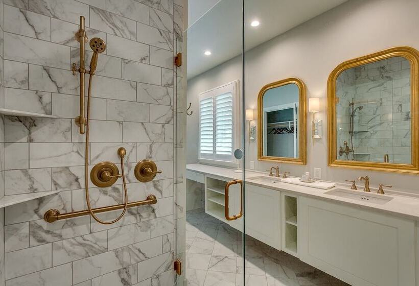 مبيت وإفطار Azaleana Manor