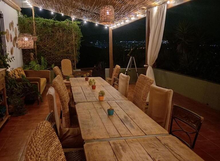 مبيت وإفطار Casa De La Vida Málaga