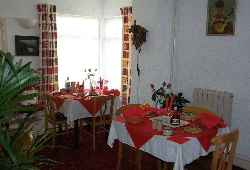 مبيت وإفطار El Tabora Guest House