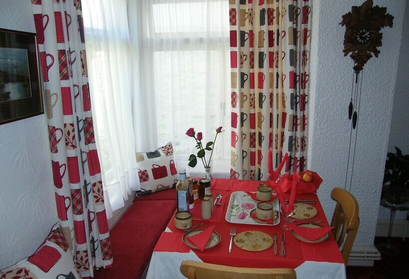 مبيت وإفطار El Tabora Guest House