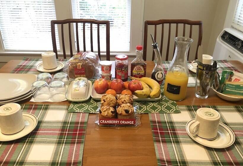 Bed and Breakfast The Cape Cod House