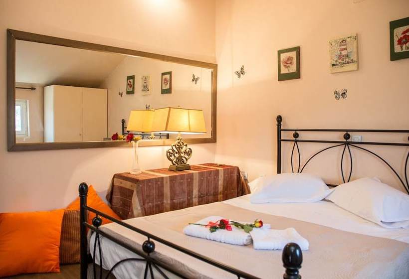 Bougainvillea House With View Near The Beach