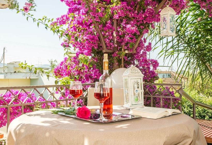 Bougainvillea House With View Near The Beach
