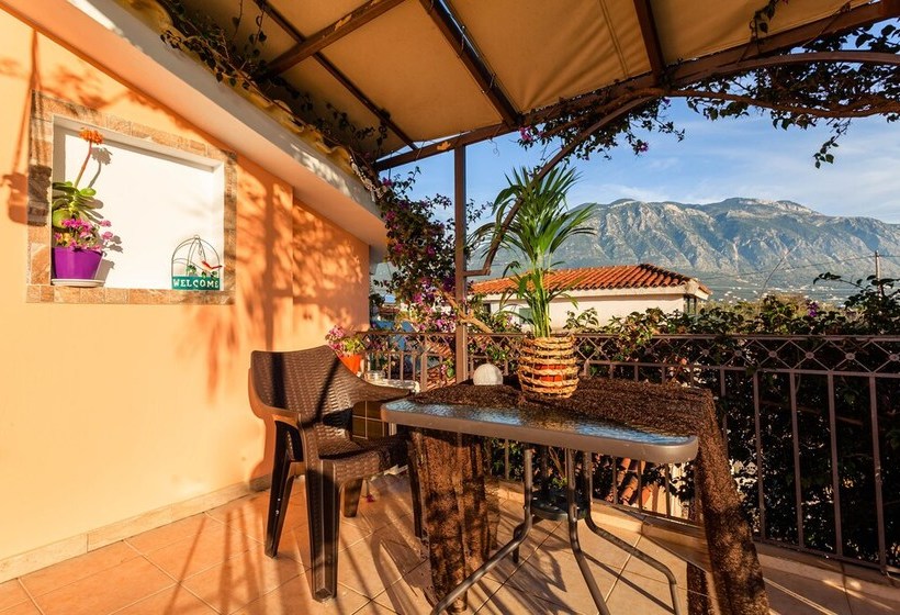 Bougainvillea House With View Near The Beach