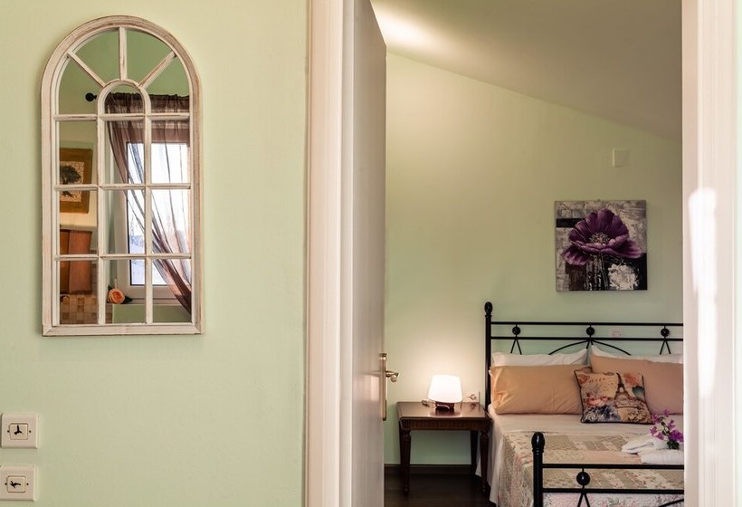 Bougainvillea House With View Near The Beach