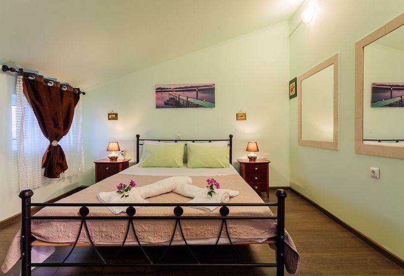 Bougainvillea House With View Near The Beach