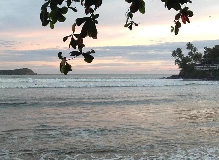 Dream Lanka Surf Hostel