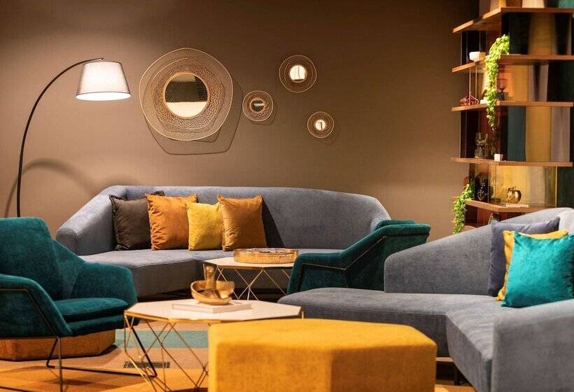 هتل Mercure Canberra Belconnen