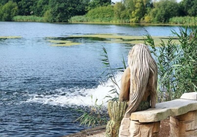 Отель Woodlakes Park By Liv Retreats