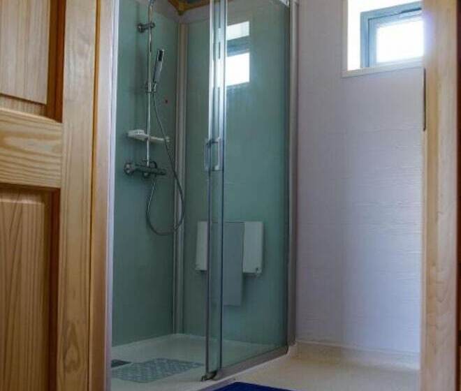 Отель Woodlakes Park By Liv Retreats