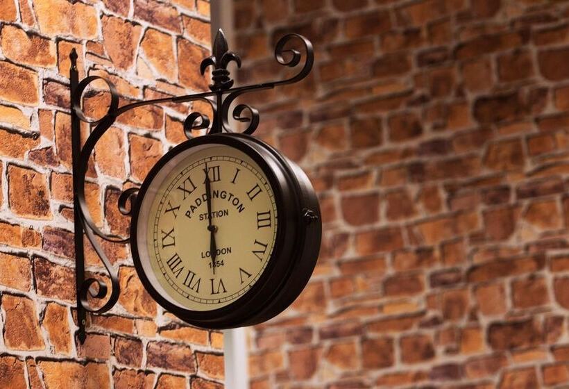 London Mini Hotel   Hostel