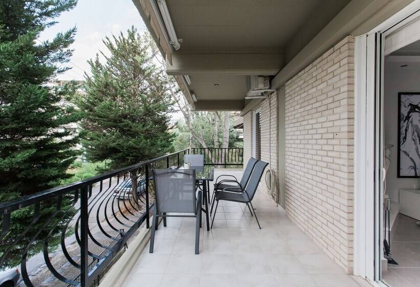 Modernized & Spacious 2bd Apartment In Chalandri By Upstreet