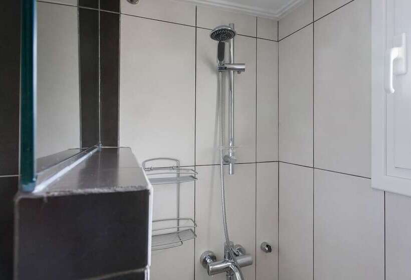 Modernized & Spacious 2bd Apartment In Chalandri By Upstreet