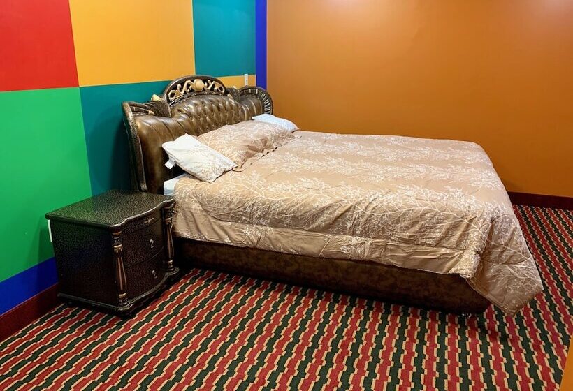 فندق على الطريق Motor City Inn & Suites