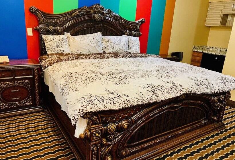 فندق على الطريق Motor City Inn & Suites