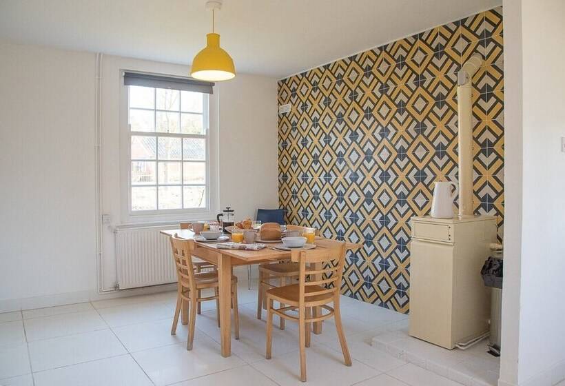 Partridge Cottage, Shottisham