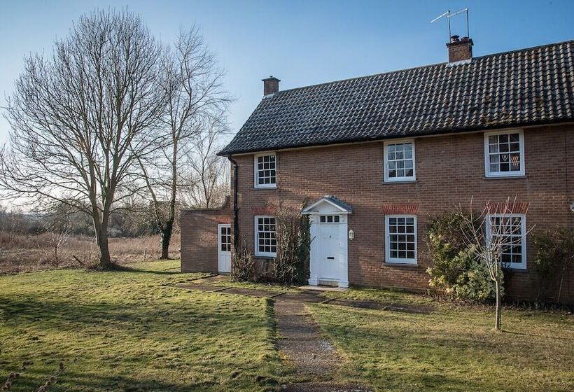 Partridge Cottage, Shottisham