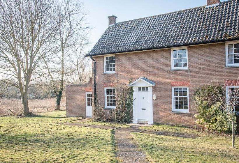 Partridge Cottage, Shottisham