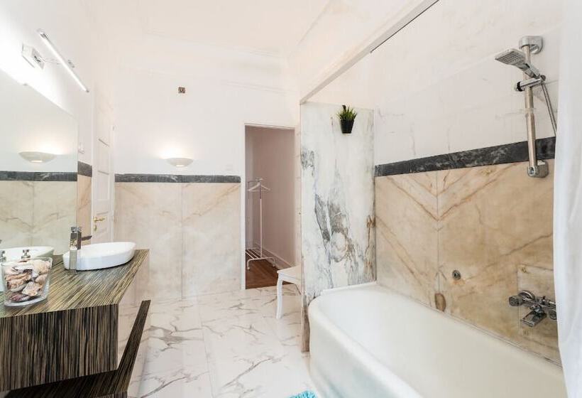 پانسیون 6 Clouds