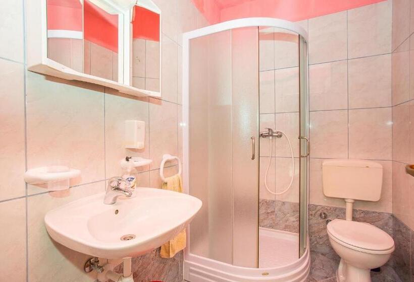 بنسيون Apartments Bionda