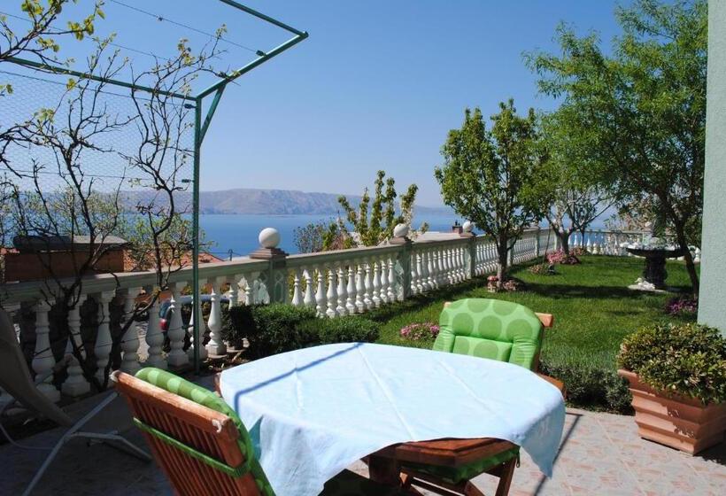 بنسيون Apartments Bionda