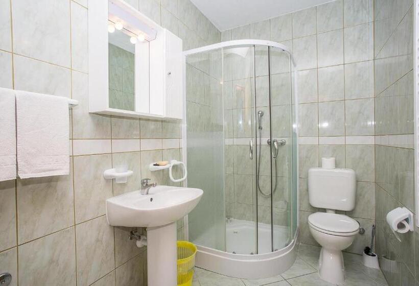 פנסיון Apartments Bionda