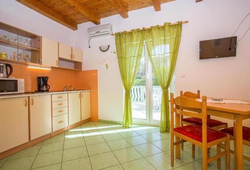 بنسيون Apartments Bionda