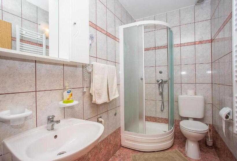 פנסיון Apartments Bionda