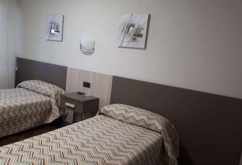 펜션 Habitaciones Javier