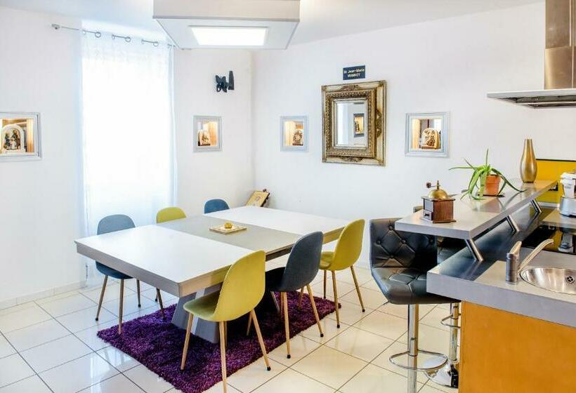 פנסיון La Sainte Famille