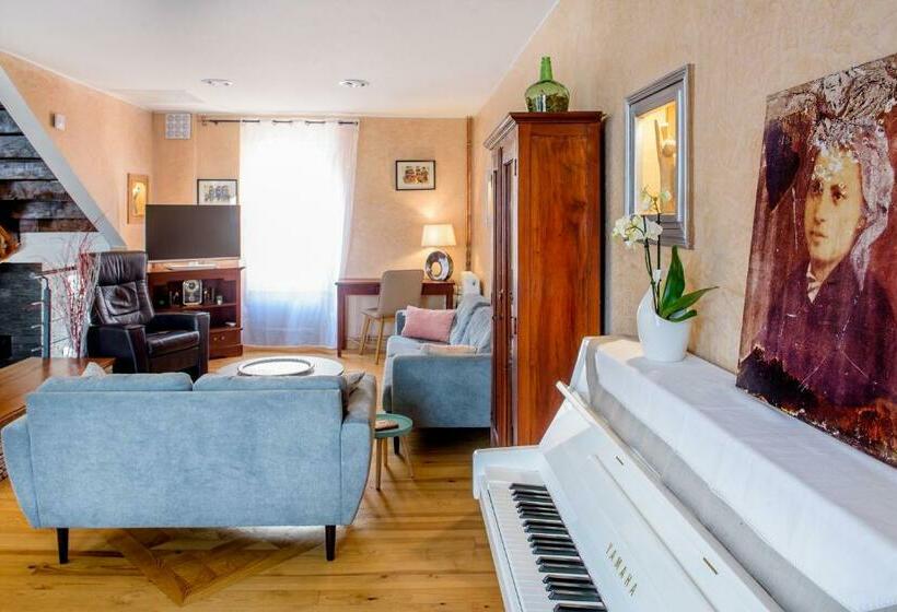 פנסיון La Sainte Famille