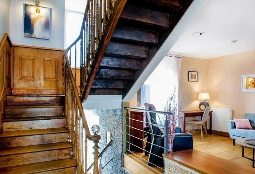 פנסיון La Sainte Famille