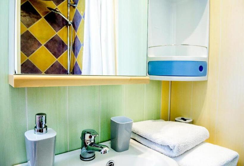 פנסיון La Sainte Famille