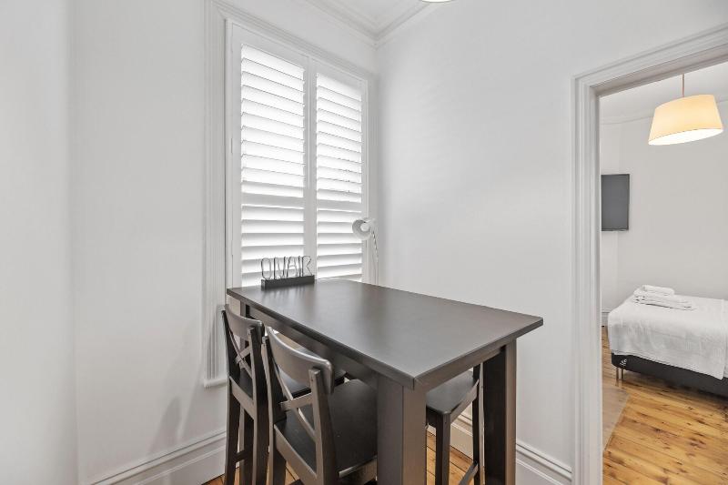 פנסיון Work Sleep Live Melbourne