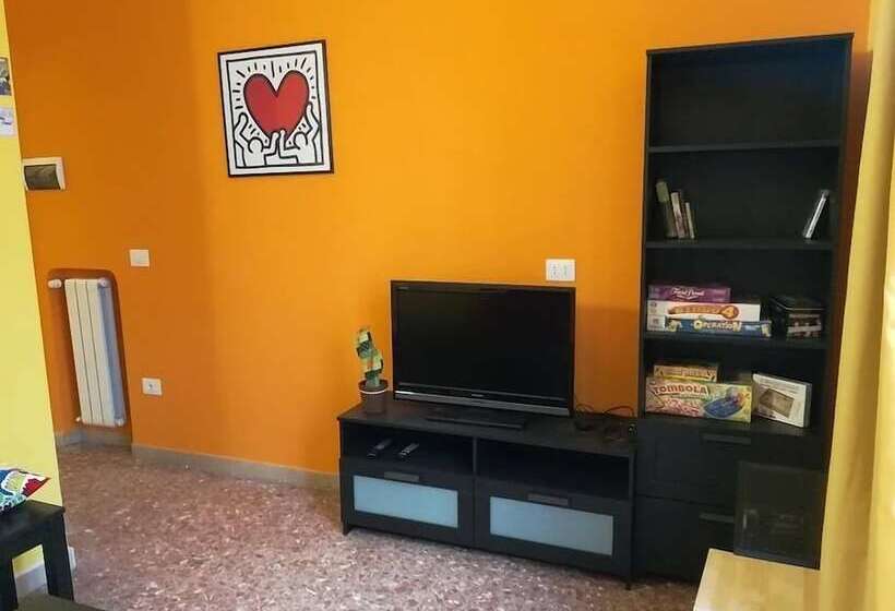 Pisa Train Station Hostel