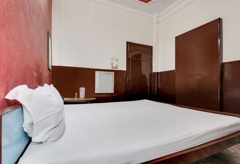 Spot On 40076 Hotel Sunny