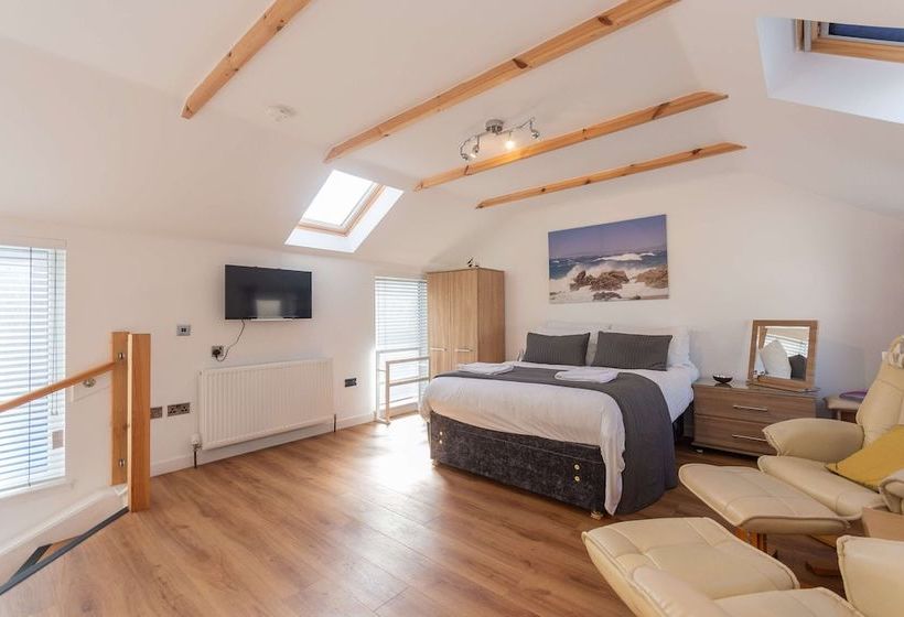 The Old Net Store   Cosy Anstruther Studio Flat