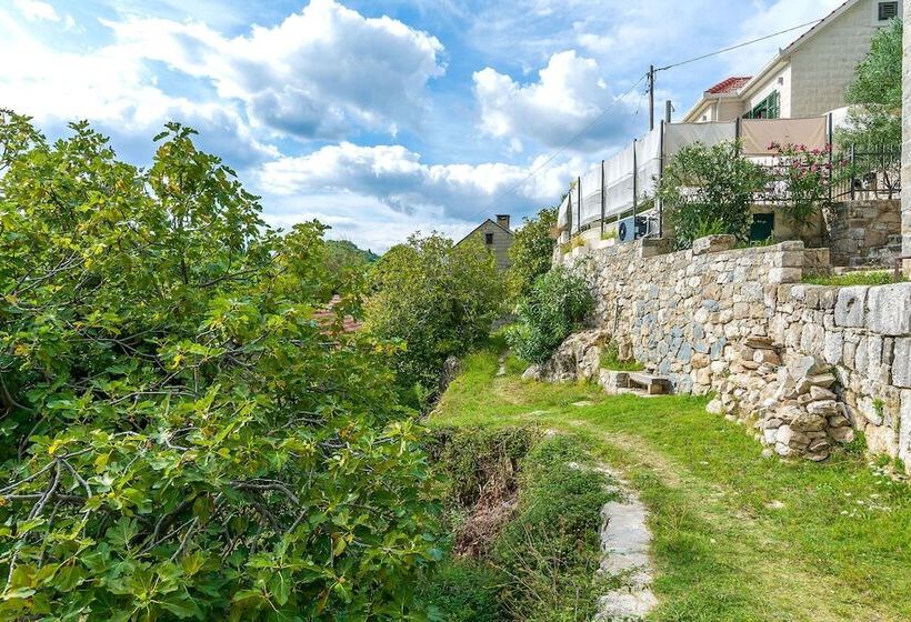 Villa Holiday Home Zvečanje