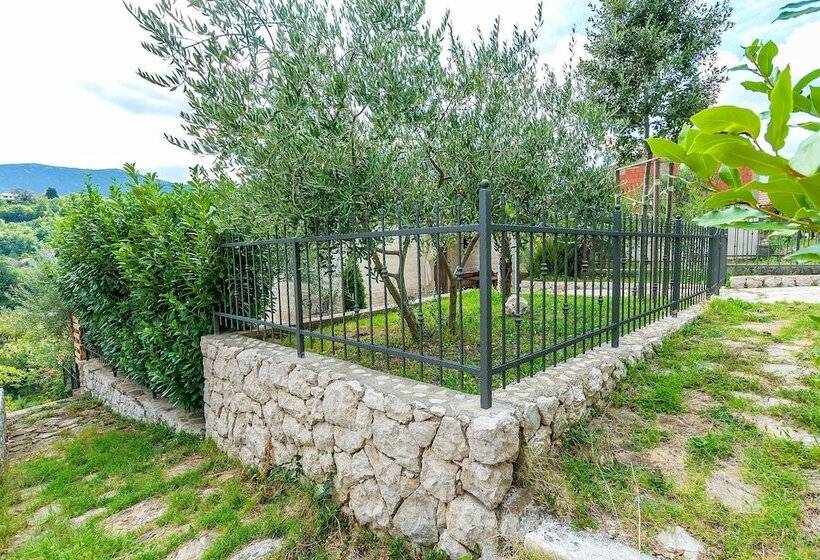 Villa Holiday Home Zvečanje