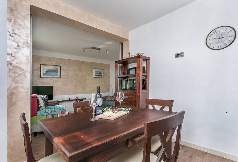 Villa Holiday Home Zvečanje