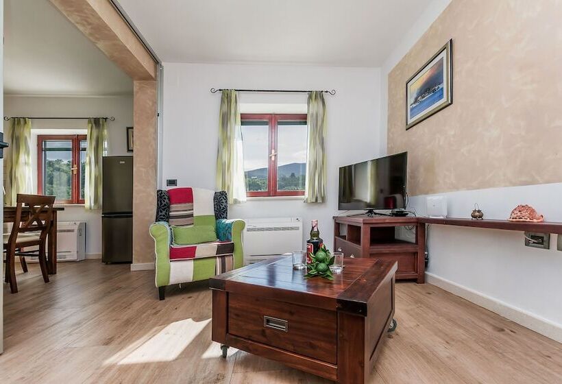 Villa Holiday Home Zvečanje