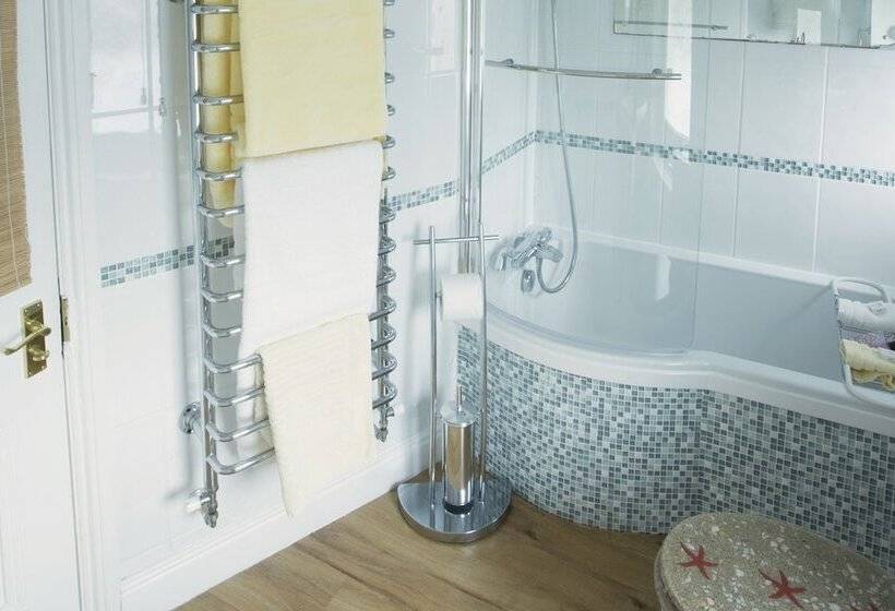 Albany House Bed And Breakfast