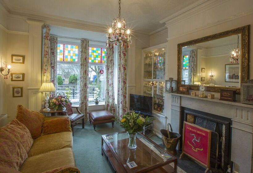 Albany House Bed And Breakfast