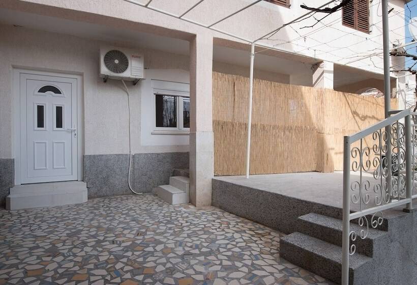 Andrea&leon Apartments